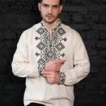 Чоловіча лляна вишиванка «Рід» зі світлого полотна з чорним геометричним орнаментом