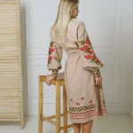 Вишиванка “Калина” — вигляд зі спини
