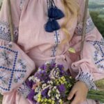 Лляно-кропив’яна вишита сукня у рожевому кольорі