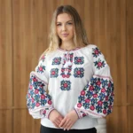 Вишиванка жіноча Ланна з квітковою вишивкою
